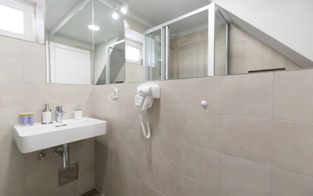 Cozy Montalbano Studios by Irundo