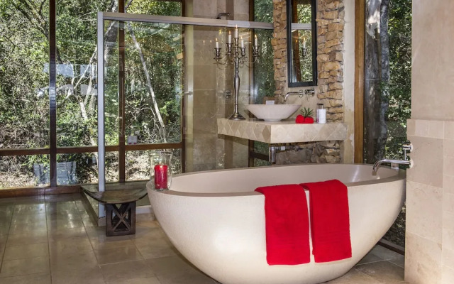 Trogon House and Forest spa