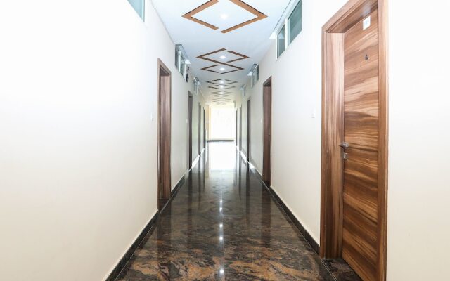OYO 15843 SJ Residency