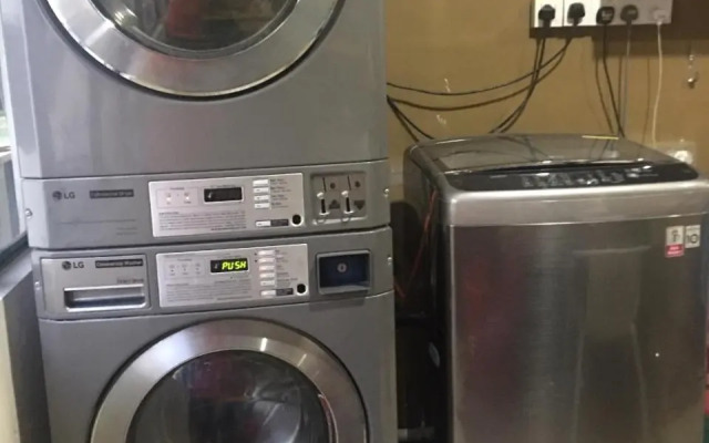 OYO 142 SH Hotel Kota Damansara