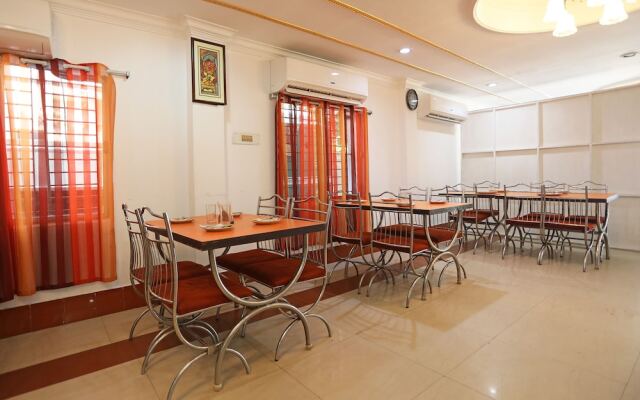 OYO 9547 Hotel Atmaram Lodging