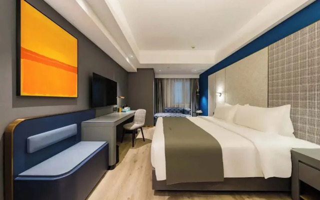 Shanghai Lujiazui Area BaBaiBan LANOU Hotel