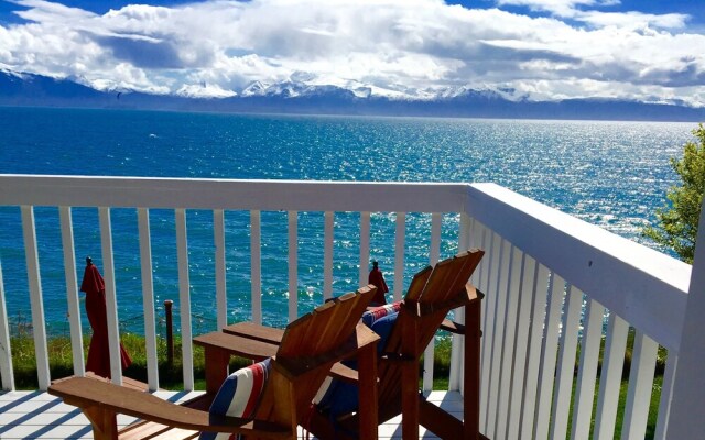 Ocean House Inn & Condos