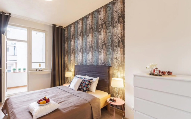 Central Prague Crown Apartments