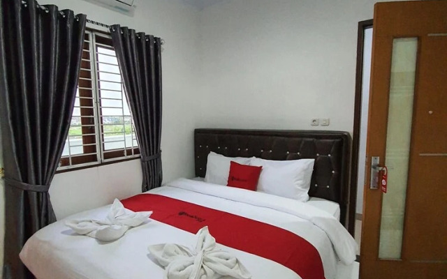 De'Boel Guest House by RedDoorz