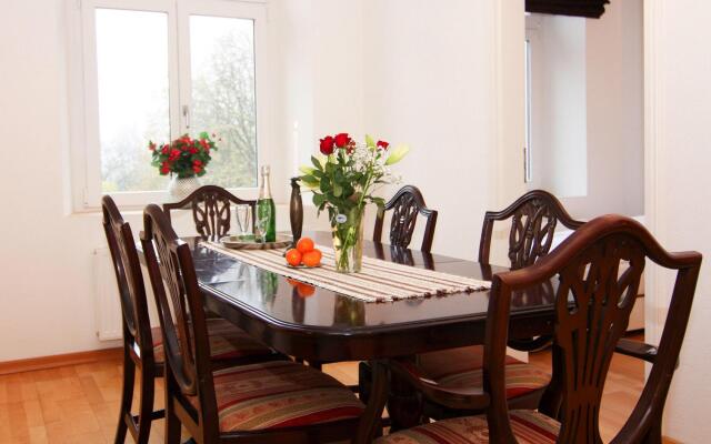 Apartments in Tressow Castle, Bobitz