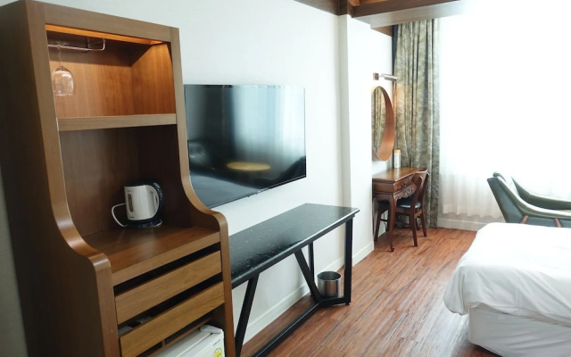 Prince Hotel