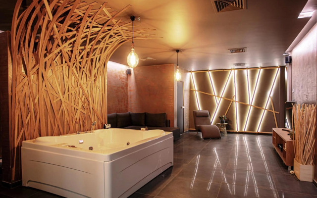 Reverence Hotel