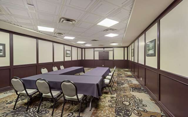 Best Western High Road Inn