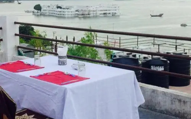 Peacock Paying Guest House