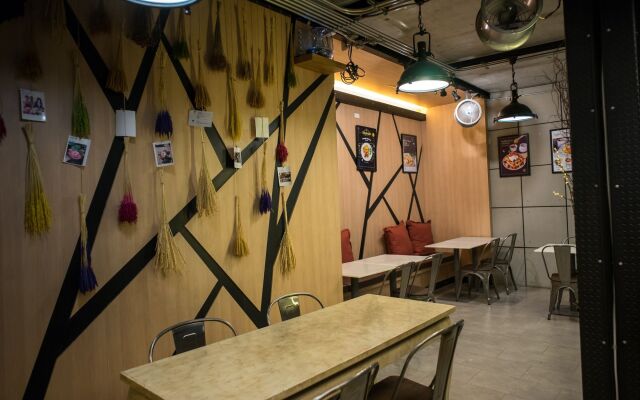 Sanae' Hotel Nimman