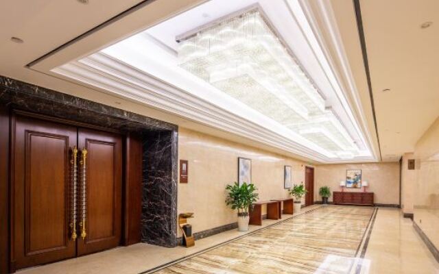 Crown Century Hotel