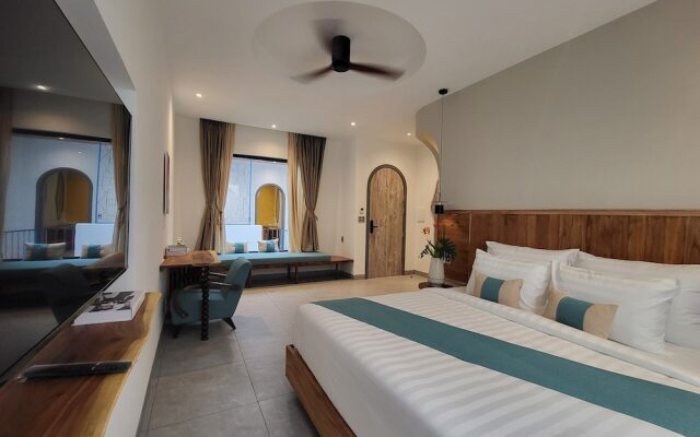 Santori Villa My Khe Beach
