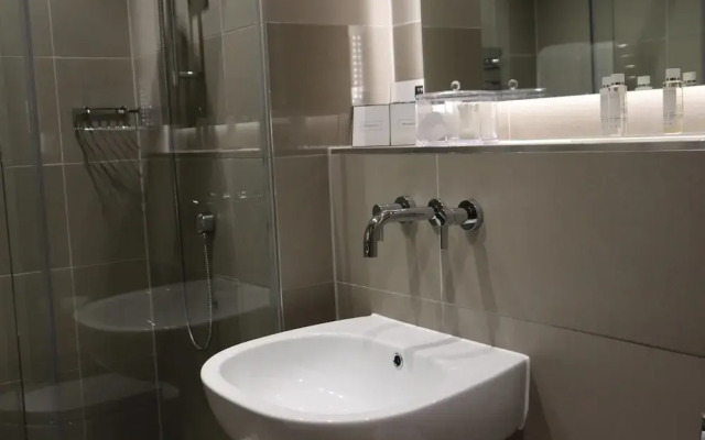 No.8 Waterloo Apartments