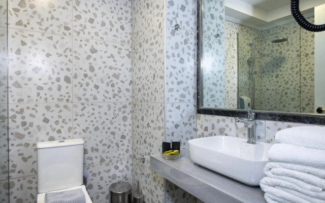 Selini Suites & Waterpark