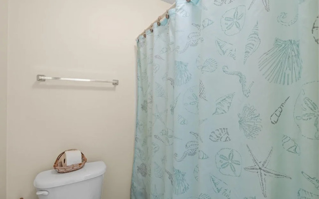 High Tider 3 Bedroom Home by RedAwning