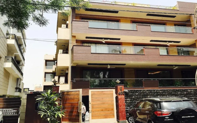 Greenleaf Apartment And Suites, Kalkaji