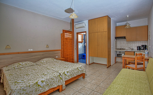 Ilian Beach & Apartments