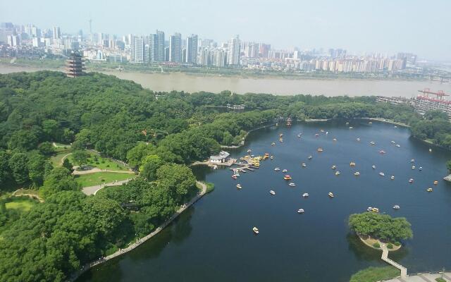 7 Days Inn·Zhuzhou Railway Station Gongxiao Plaza