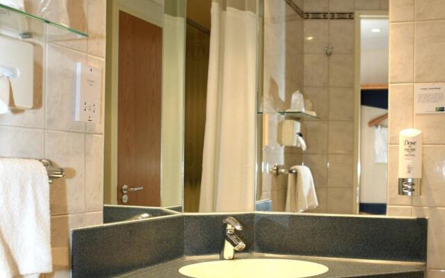 Holiday Inn Express Stevenage by IHG