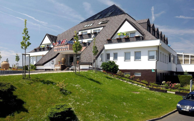 Lazensky Hotel Pyramida I