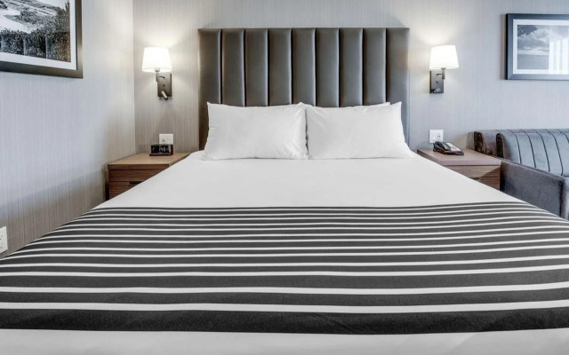 Sandman Signature Saskatoon South Hotel