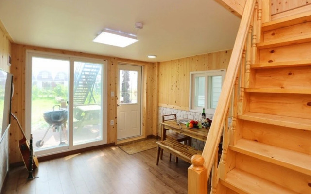 Ulsan Matryoshka Pension