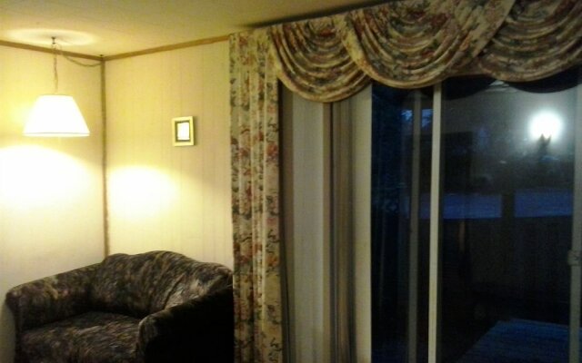 Cobourg Holiday Home