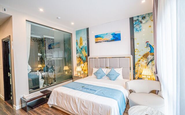 Luxury Hotel