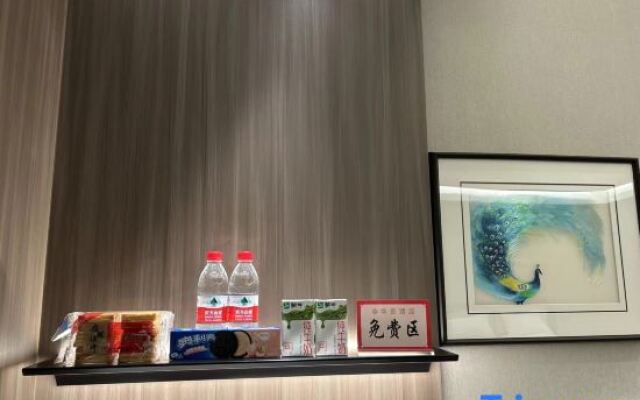 Huajing Hotel (Taiyuan South Railway Station Shanxi University Branch)