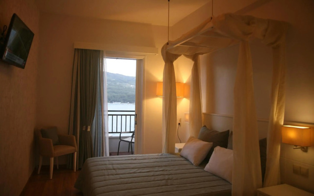 Mirini Hotel