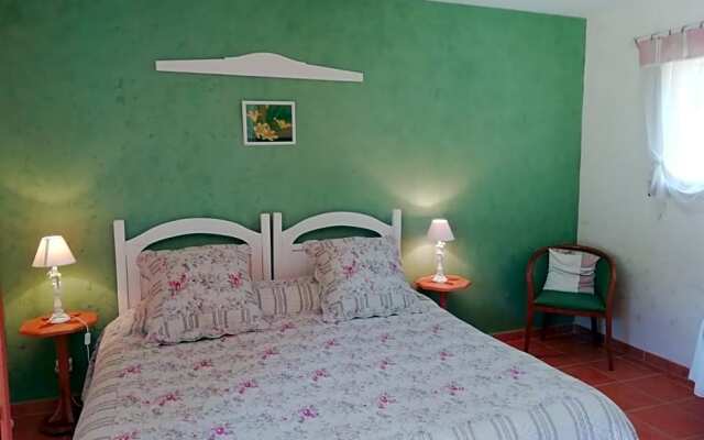 Chambre d'H¿te Le Mas des Romarins