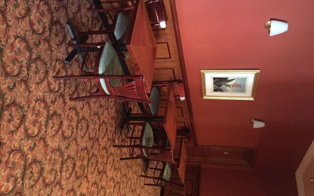 Chelsea Savoy Hotel