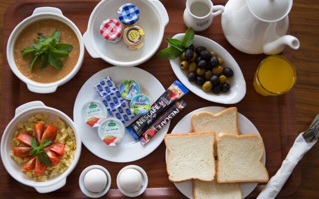 Travellerinn hotel apartment ( Family Only )