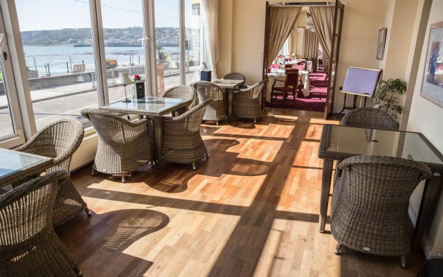 The Queens Hotel