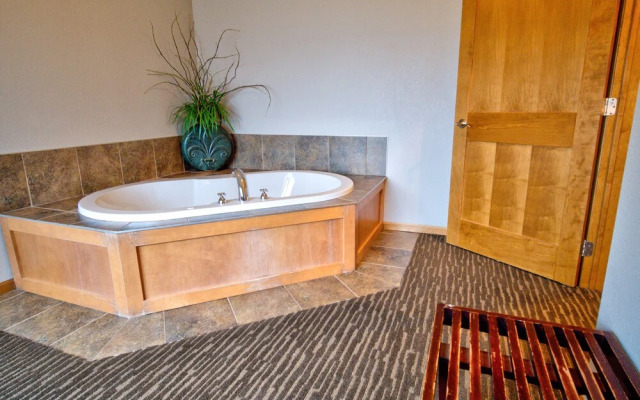 Beacon Pointe on Lake Superior