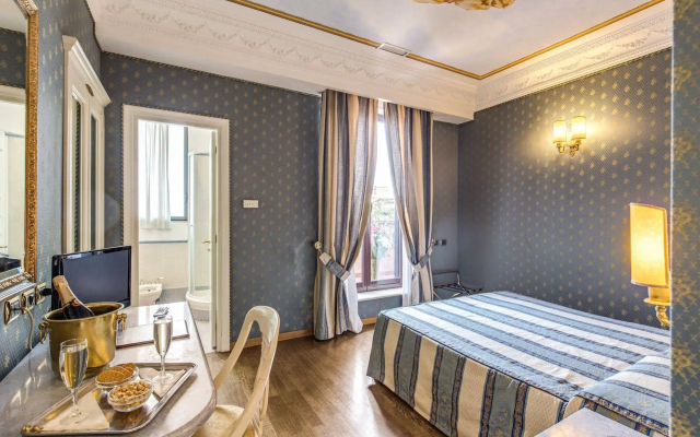 Hotel La Lumiere di Piazza di Spagna