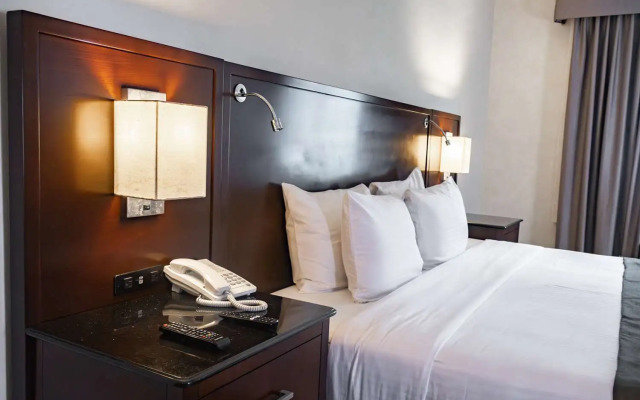 Best Western Plus Monterrey Colon