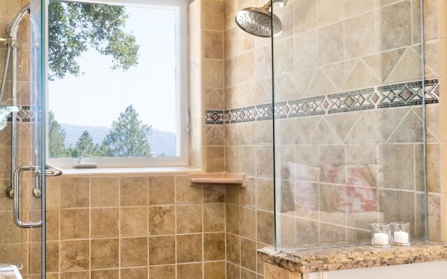 Kenwood California - 3 Br Home