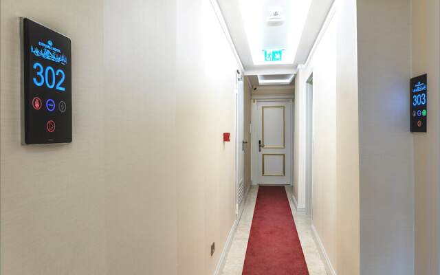 City Hotel