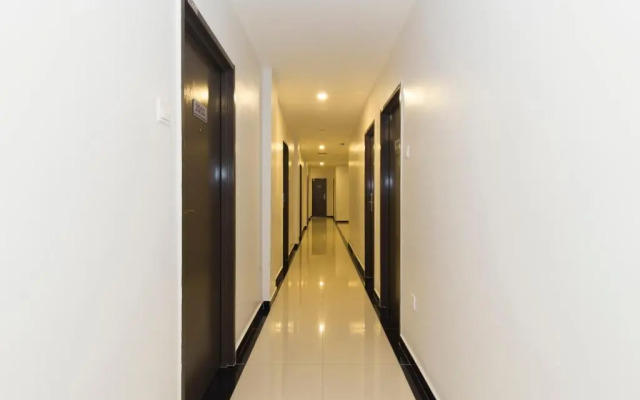 B&L Hotel by Oyo Rooms