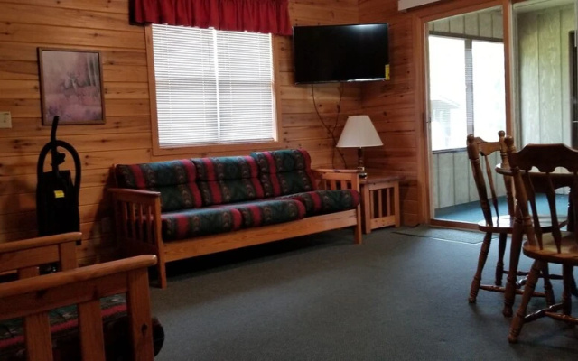 Evergreen Bay Resort