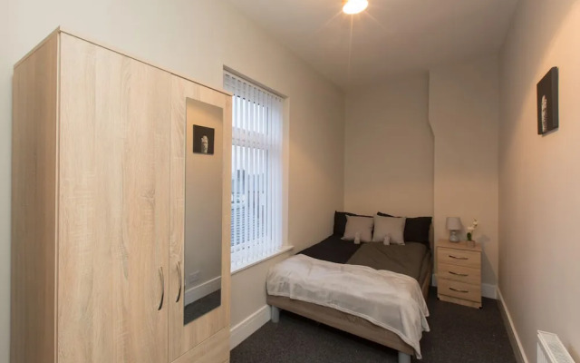 Townhouse @ 66 Rose Street Stoke