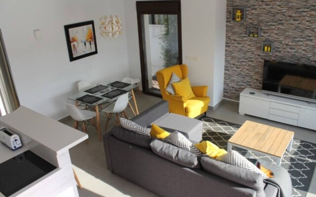 Luxurious Villa sleeps 6 with Private Pool LM1