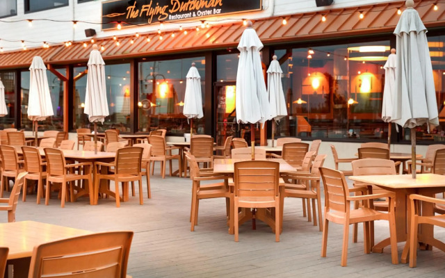 Kemah Boardwalk Inn