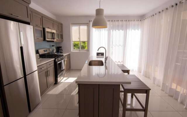 Private 3 Bedroom Villa Near Walking Trail