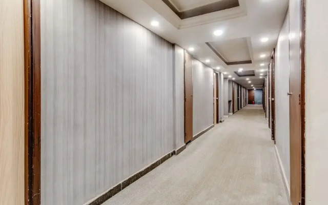 Hotel Solitaire by OYO Rooms