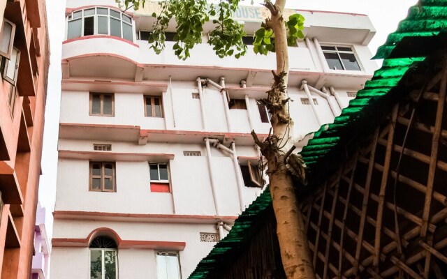 Shivam Guest House by OYO Rooms