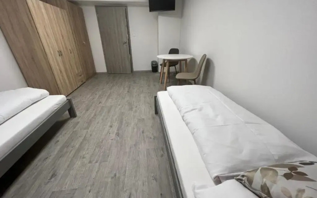 Hostel H18