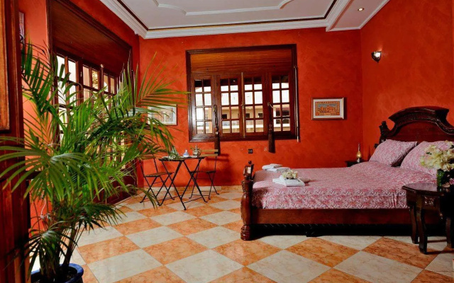 Lhostel